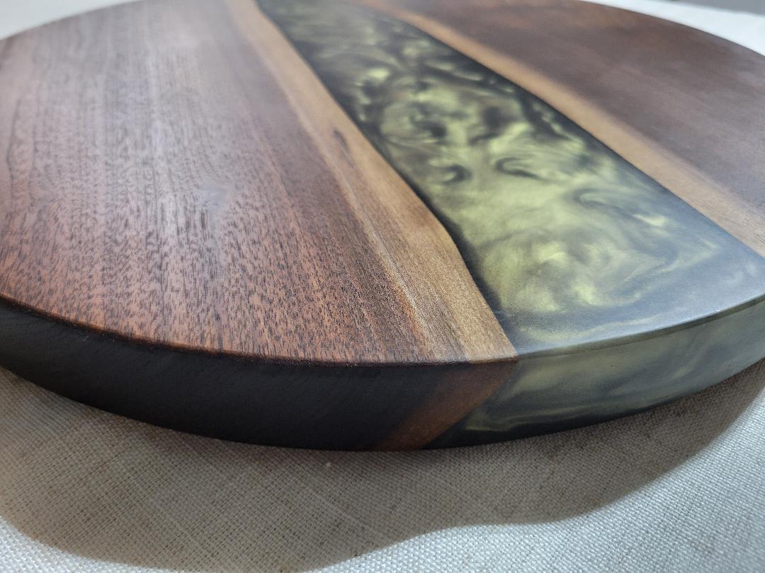 Lazy Susan 16", Walnut with Olive Green Resin